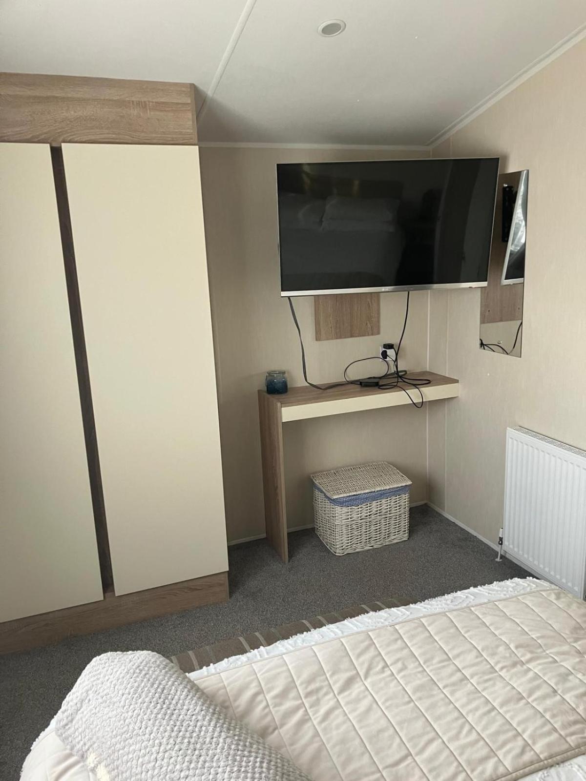The Hideaway Cabin Seasalter Экстерьер фото